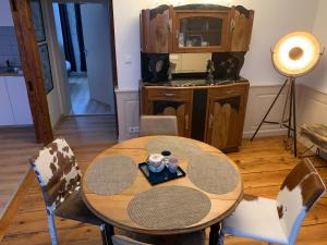 Appartements des 2 Têtes的厨房或小厨房