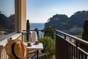 Gallery image of Fenetre sur le blue in Taormina