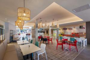 Un restaurant sau alt loc unde se poate mânca la Abora Buenaventura by Lopesan Hotels