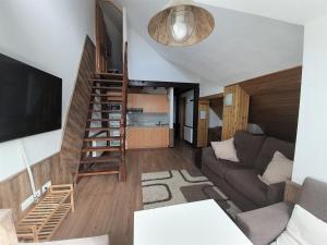 Posedenie v ubytovaní Miramar Ski a pie de pista - Ático precioso con piscina