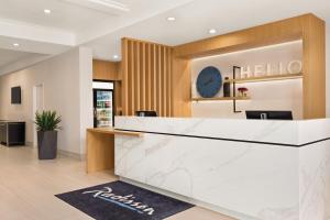 Vstupní hala nebo recepce v ubytování Radisson Hotel Seattle Airport