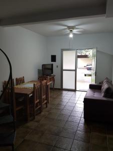 Μια τηλεόραση ή/και κέντρο ψυχαγωγίας στο Condomínio Guaraciaba