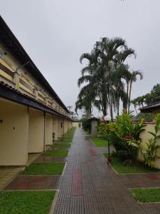 Κήπος έξω από το Condomínio Guaraciaba +21 φωτογραφίες