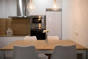 A kitchen or kitchenette at Belgrano Beach & Oldtown by Beauty Rentals