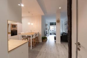 A kitchen or kitchenette at Belgrano Beach & Oldtown by Beauty Rentals