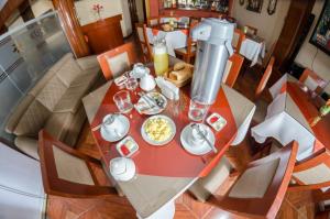 an overhead view of a table with food on it at Hotel Arunta in Tacna