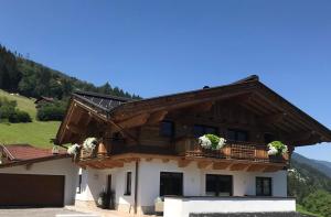 Nespecifikovaný výhled na hory nebo výhled na hory při pohledu z apartmánu