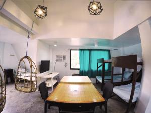 Gallery image of JMP Hostel in Coron