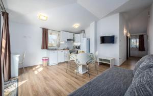 Kuchyň nebo kuchyňský kout v ubytování Apartment Kraljevic
