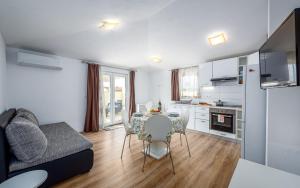 Kuchyň nebo kuchyňský kout v ubytování Apartment Kraljevic