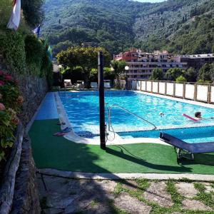 
The swimming pool at or near Manuelina Taste Hotel
