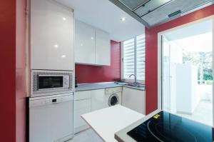 Kuchyň nebo kuchyňský kout v ubytování Charming 2 Bedroom Trocadero Arena area