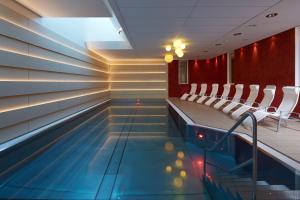 Bazén v ubytování Hotel Zum Mohren nebo v jeho okolí