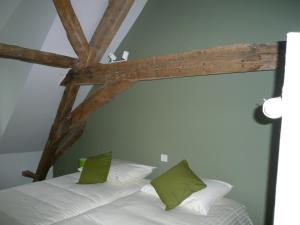 Een bed of bedden in een kamer bij Apartment Het Blekershuys