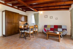 Kuchyň nebo kuchyňský kout v ubytování Villas Duc - Rhodes