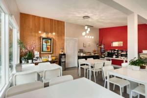 Restaurace v ubytování Thriftlodge Edmonton