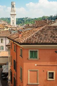Výhľad na mesto Verona alebo výhľad na mesto priamo z penziónu