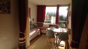 Χώρος καθιστικού στο Bourg St Maurice les Arcs 1800 Charvet Belles Challes vue Panoramique, nature, bien être, paisible, espace