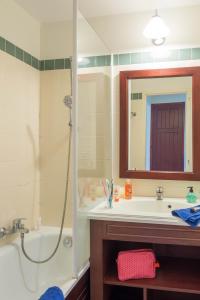 Ein Badezimmer in der Unterkunft Résidence Pierre & Vacances Le Domaine de Gascogne