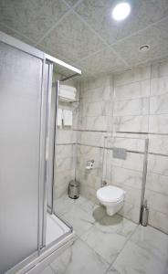 Ванная комната в Cnr İnci Hotel