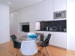 Köök või kööginurk majutusasutuses FLH Porto Balcony Apartment