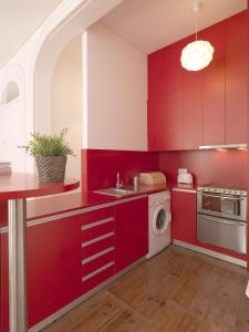 Kuhinja oz. manjša kuhinja v nastanitvi FLH Porto Charming Studio