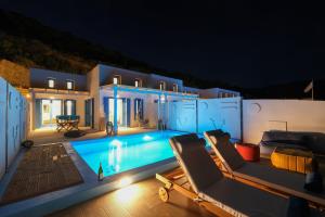 Piscina di Aelia Collection Suites - Adults Friendly o nelle vicinanze