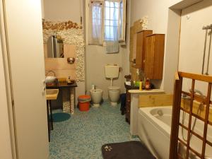 Koupelna v ubytování La Casa di Daniele + 37 fotografií