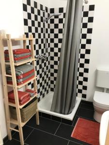 Ванна кімната в Haus Bliestal-Blick