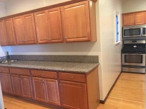 Dapur atau dapur kecil di Luxurious 3 BD in Culver City with POOL &HOT SPA