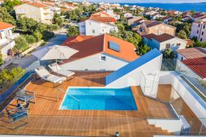 Bazén v ubytování Bekina, stylish rooftop pool apartment nebo v jeho okolí