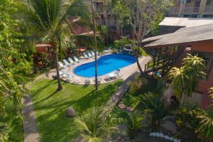 Bazén v ubytování Hotel Los Ranchos nebo v jeho okolí