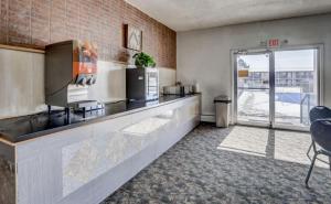 Kuchyň nebo kuchyňský kout v ubytování Americas Best Value Inn Greeley