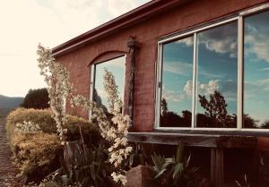 Cherry Top Farmstay - Boutique Eco Village外面的花园