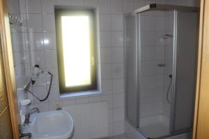 Kúpeľňa v ubytovaní Haus Bergblick