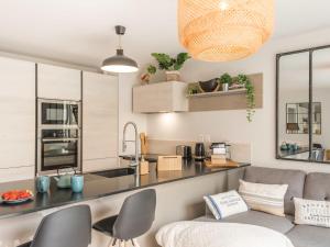 מטבח או מטבחון ב-Apartment Les Terrasses de la Plage-2 by Interhome