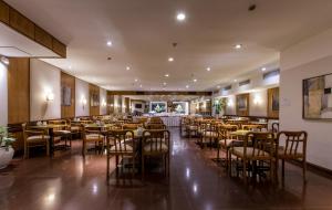 Ресторант или друго място за хранене в Hotel Solans Carlton