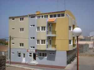O edifício onde o hotel está situado