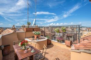 Balkon lub taras w obiekcie Roof top magic Piazza del Popolo