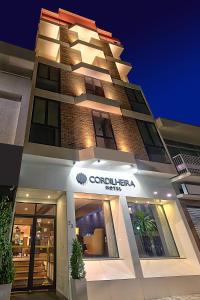 budynek z znakiem przed nim w obiekcie Cordilheira Hotel w mieście Serra Negra
