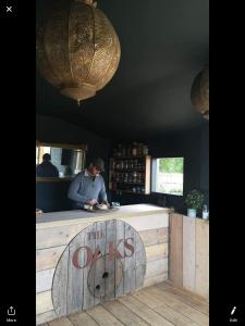 Certifikát, hodnocení, plakát nebo jiný dokument vystavený v ubytování The Oaks Glamping - Pips Cabin