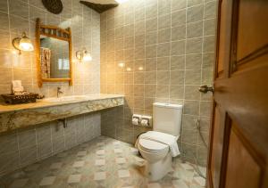 Vonios kambarys apgyvendinimo įstaigoje Chaweng Buri Resort