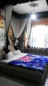 Gallery image of Penthouse Inn in Moyo