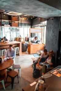 A restaurant or other place to eat at Wise Owl Hostels Tokyo