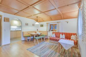 Kuchyň nebo kuchyňský kout v ubytování Ferienwohnung Sommerwind
