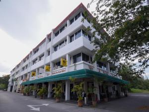 Gallery image of Super OYO 89604 City Home Stay in Miri