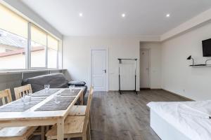 TV a/nebo společenská místnost v ubytování hi Hostel