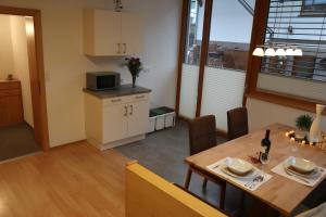 Kuchnia lub aneks kuchenny w obiekcie Apart 83