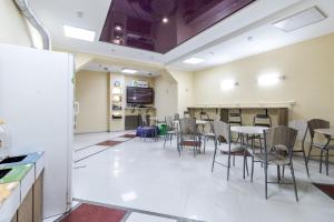 Kuchyň nebo kuchyňský kout v ubytování hi Hostel