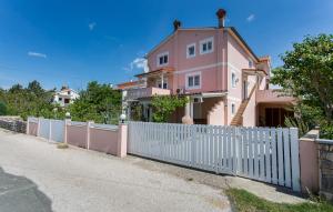 Budynek, w którym mieści się apartament